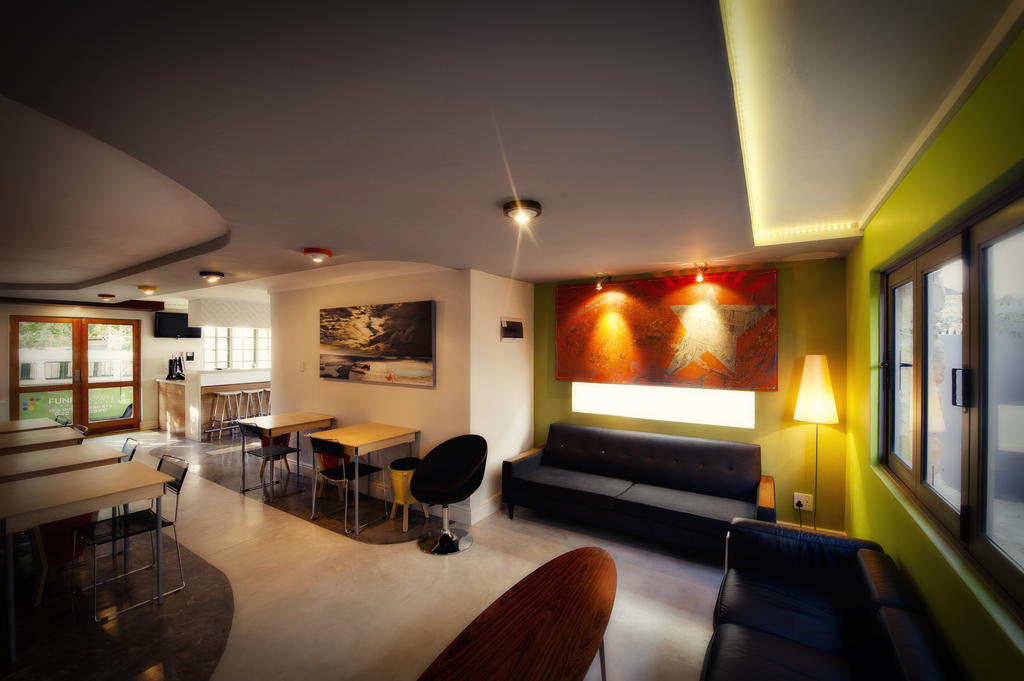Hotel Funky Town Jeffreys Bay Exterior foto